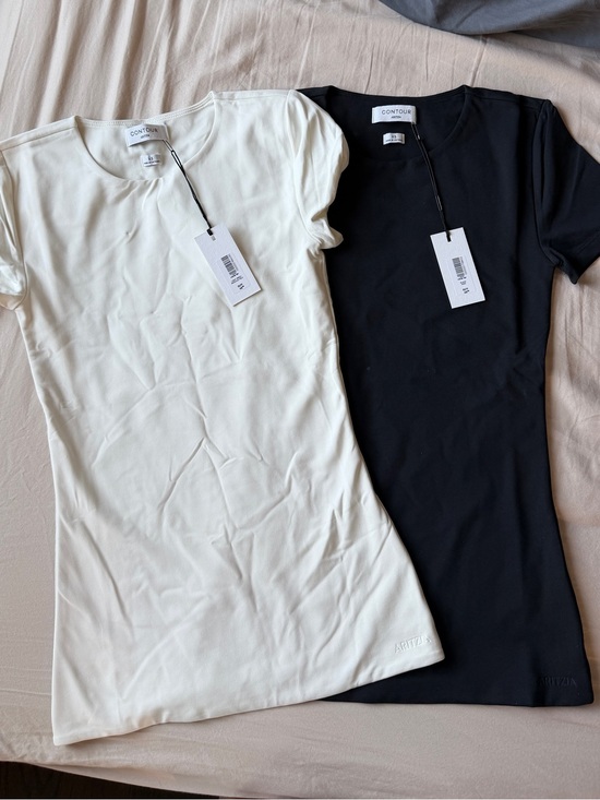 Aritzia Other - Aritzia Contour Crew Neck Tee Pair - White & Black